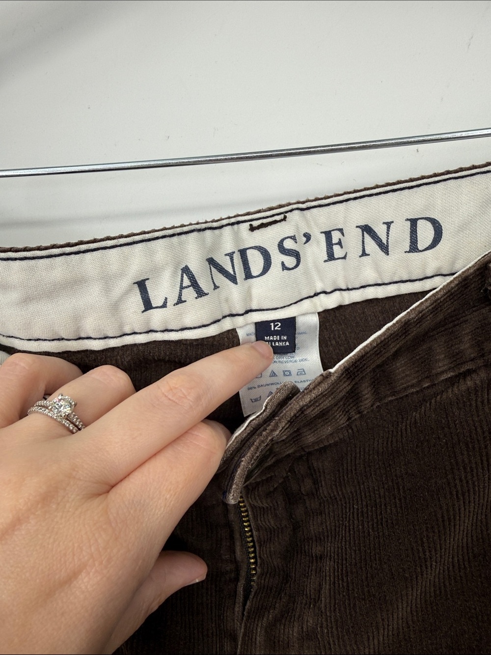 Lands End Classic midrise bootcut Corduroy Jeans in Dark Brown Sz 12 - Picture 4 of 10
